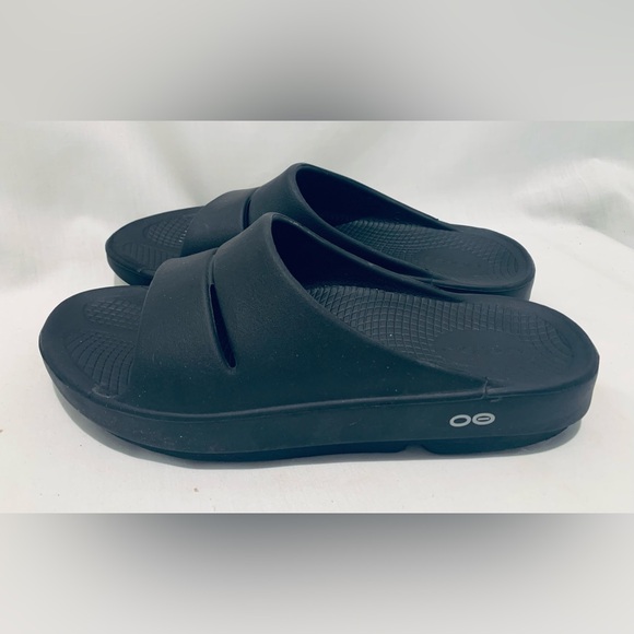 Oofos Slide Recovery Sandals Black womens 9 EU 40 - Picture 1 of 6